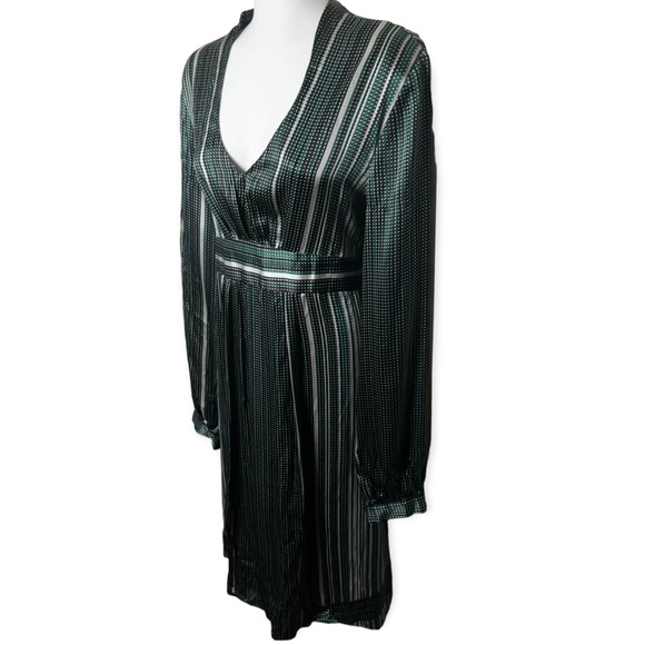 Tahari Women's Green Silk V-Neck Empire Waist Tie Back Striped Dress Size 10 - Picture 3 of 16